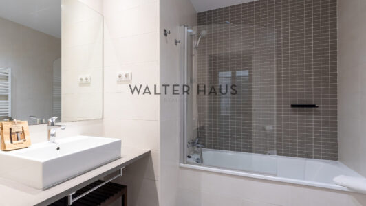 23.20BaC3B1o-bath3018.jpg