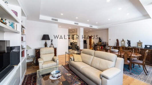 52A01349871-1.jpg