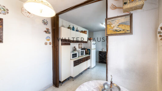 52A06318655-4.jpg