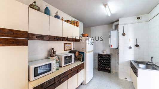 52A06338479-4.jpg
