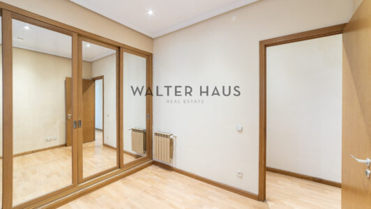 52A07794918-4.jpg