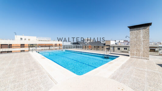 52A08484580-4.jpg