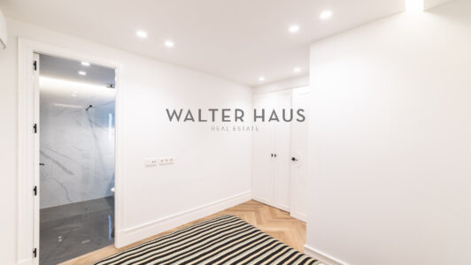 52A99463025-2.jpg
