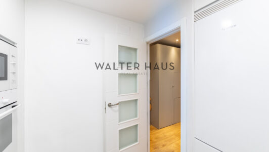 52A09751204-4.jpg