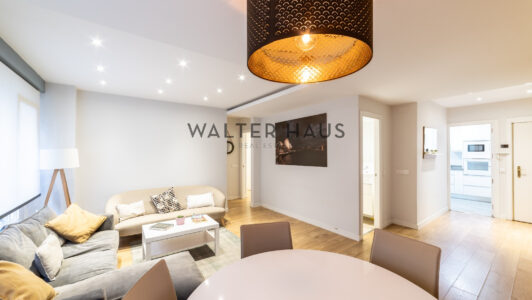 52A09874965-3.jpg