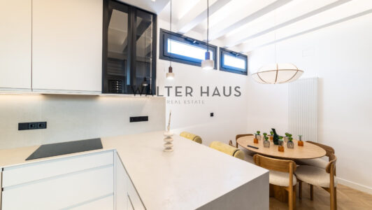 52A14848521-2.jpg