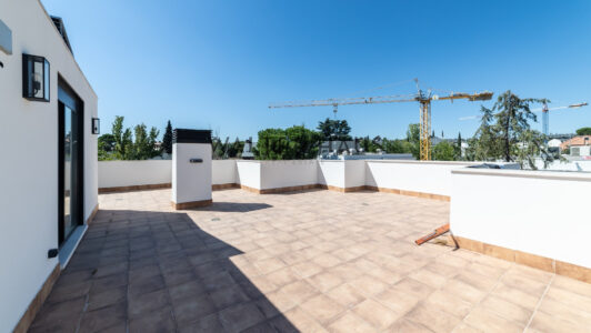 52A16144468-1.jpg