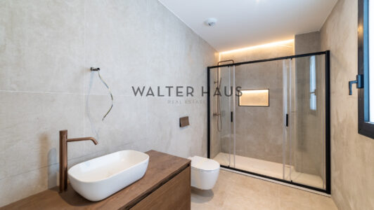 52A16232680-1.jpg