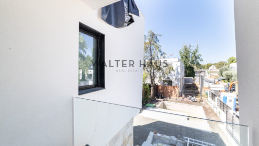 52A16396470-1.jpg