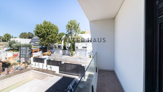 52A16427271-1.jpg