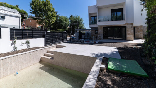 52A16628688-1.jpg