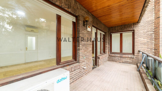 52A9704553-2.jpg