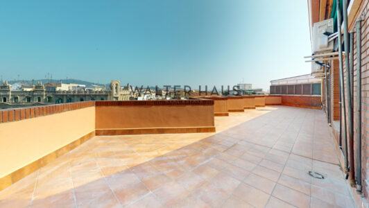 Piso-en-Av-del-Paralelo-139-Balcony3507.jpg