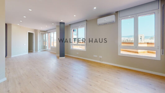 Piso-en-Av-del-Paralelo-139-Living-Room7031.jpg