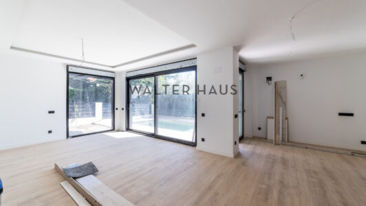 52A1573-HDR5544.jpg