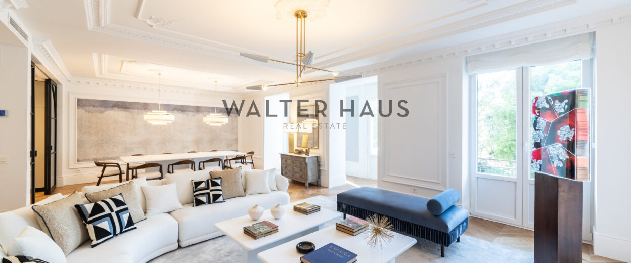 Appartement rénové et meublé à vendre à Recoletos, Madrid