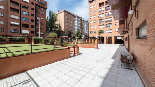 52A30257913-1.jpg