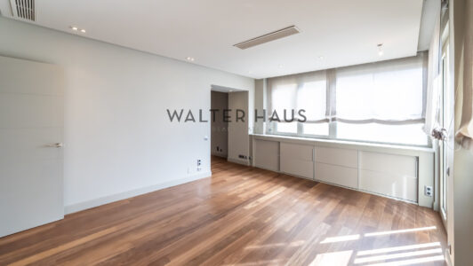 52A3546-HDR955-4.jpg