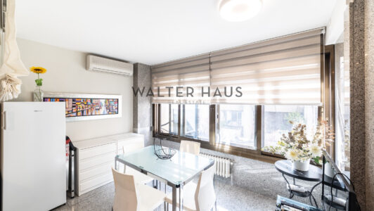 52A36449173-5.jpg