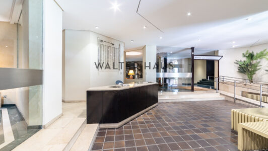 52A36859766-5.jpg