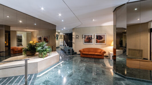 52A36874161-5.jpg