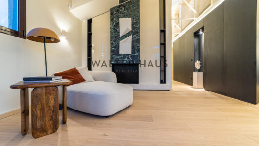 52A44645477-3.jpg