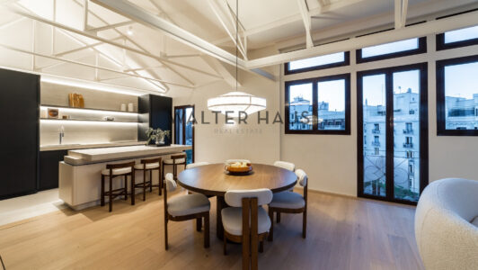 52A44677775-4.jpg