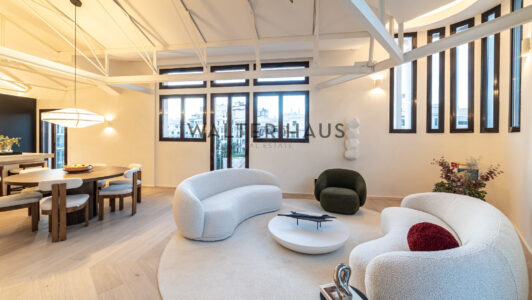 52A44846615-3.jpg