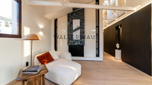 52A45216631-3.jpg