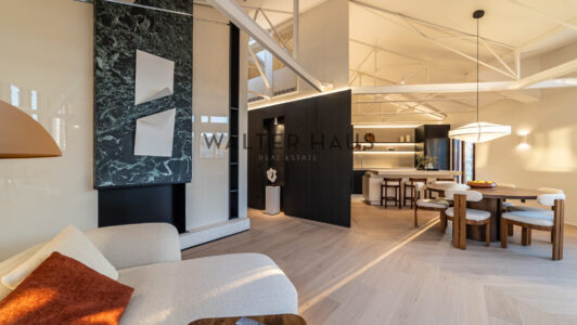 52A45263183-3.jpg