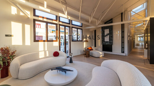 52A45441595-3.jpg
