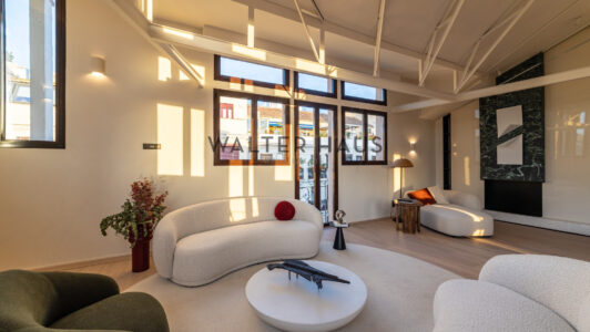 52A45459416-3.jpg