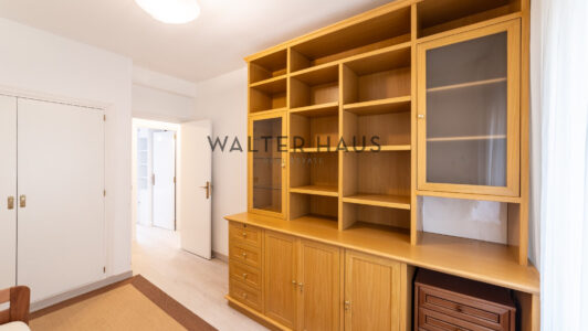 52A47662740-1.jpg