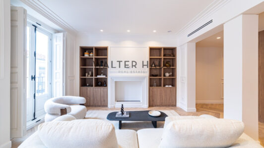 52A51071452-1.jpg