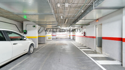 Parking21348-2.jpg