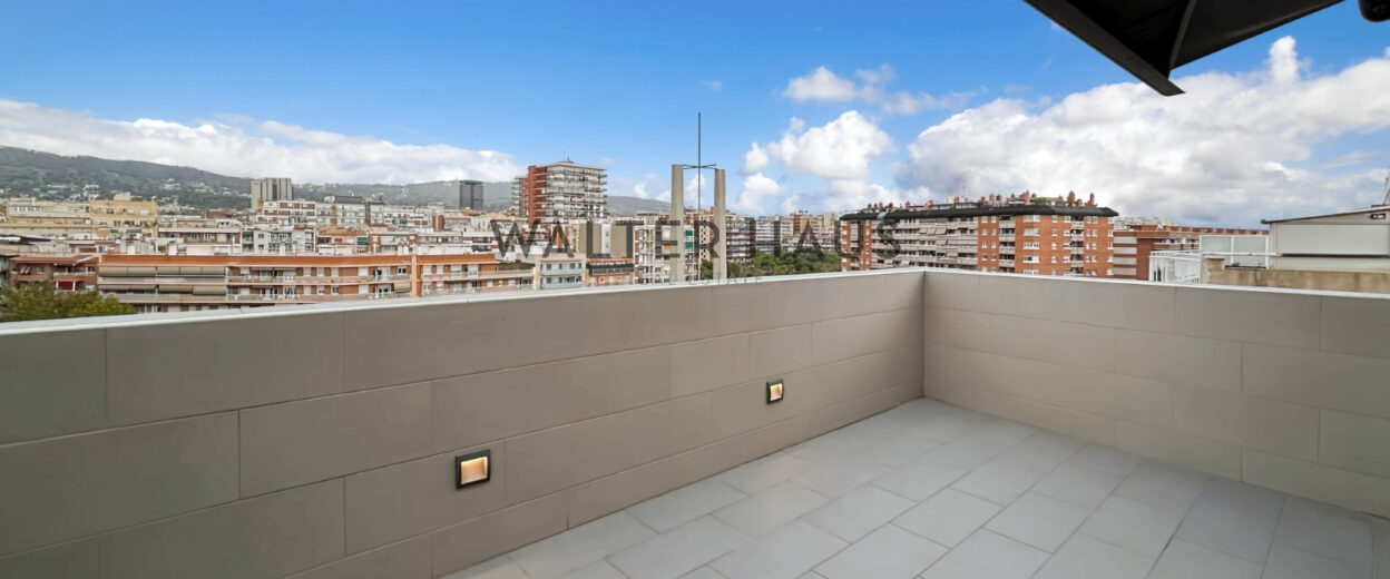 Penthouse for rent in Sants, Barcelona