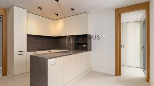 Santalo-99404-1.jpg