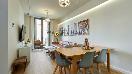 ok2000320living20room9151-1.jpg
