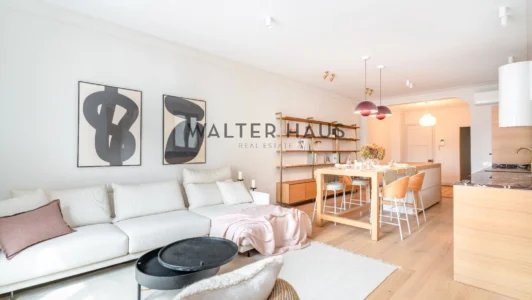 Appartement rénové à vendre à Eixample Esquerra, Barcelone