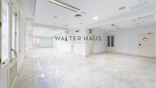 Piso exterior en venta a reformar y segregable en Chamberí, Madrid