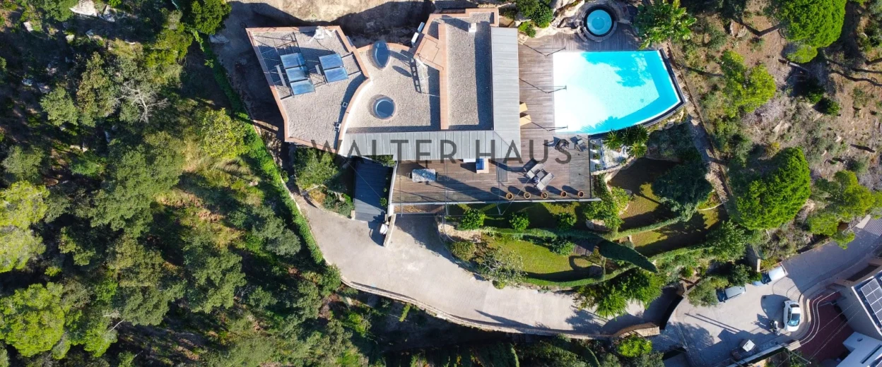 Unique designer property, the work of renowned French architect Erik Morvan