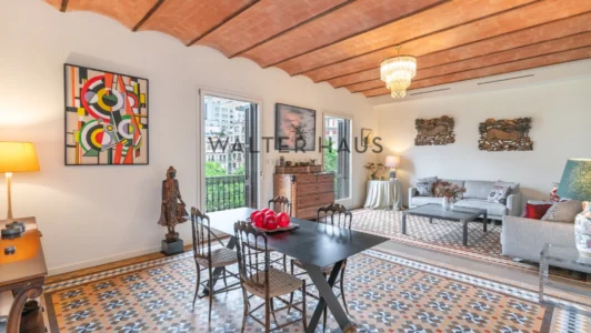 Appartement exclusif rénové à vendre dans la Dreta de l’Eixample, Barcelone