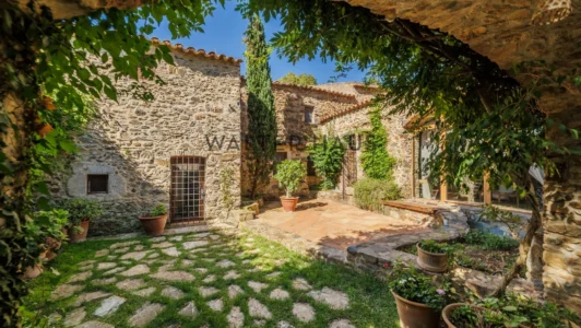 Ferme empordanaise, Vall Llobrega