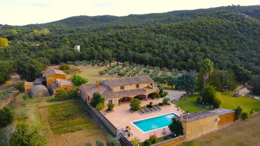 Finca rústica con piscina, Spa y casa de invitados, Calonge