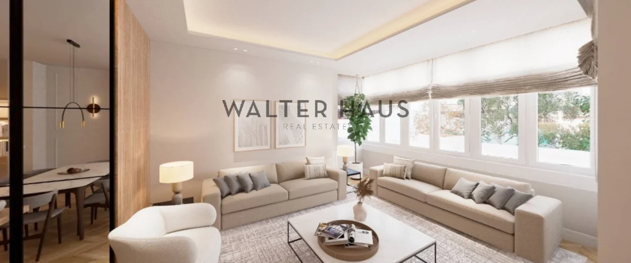 Renovated apartment for sale in Almagro, Madrid