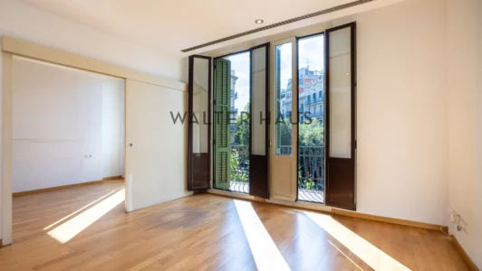 Appartement à vendre dans un immeuble emblématique du quartier de l’Eixample à Barcelone