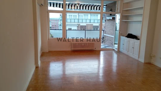 Piso en venta en Hispanoamerica, Madrid.