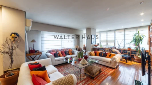 Piso en venta en El Viso, Madrid.