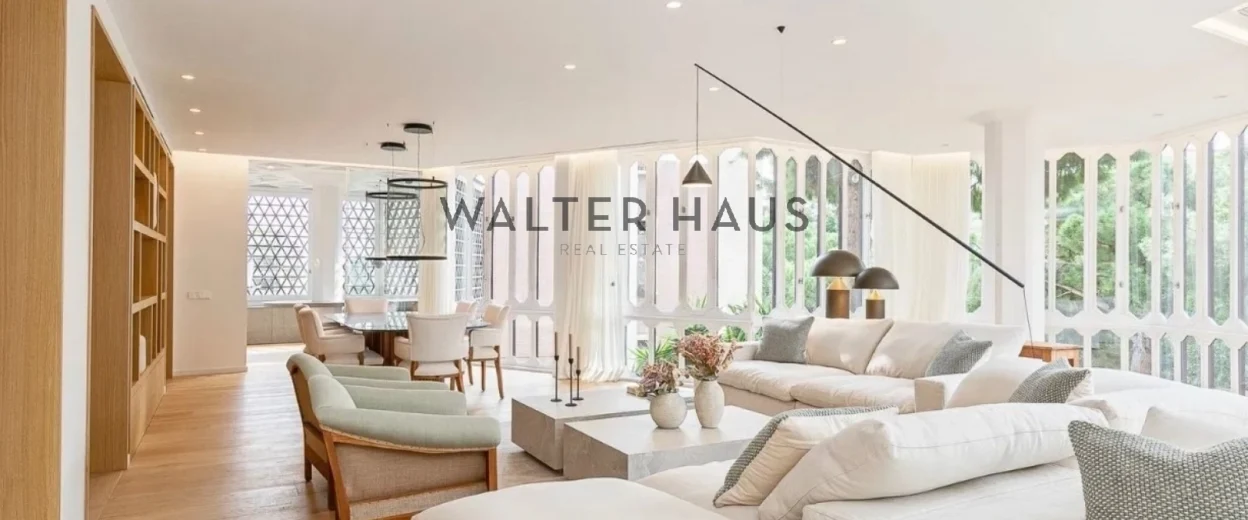 Exclusive renovated apartment with terrace and garage for sale in Pedralbes, Barcelona