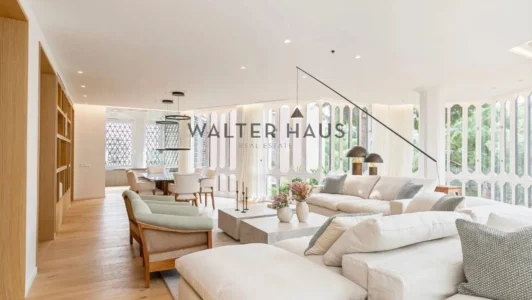 Exclusiva vivienda reformada con terraza y garaje en venta en Pedralbes, Barcelona